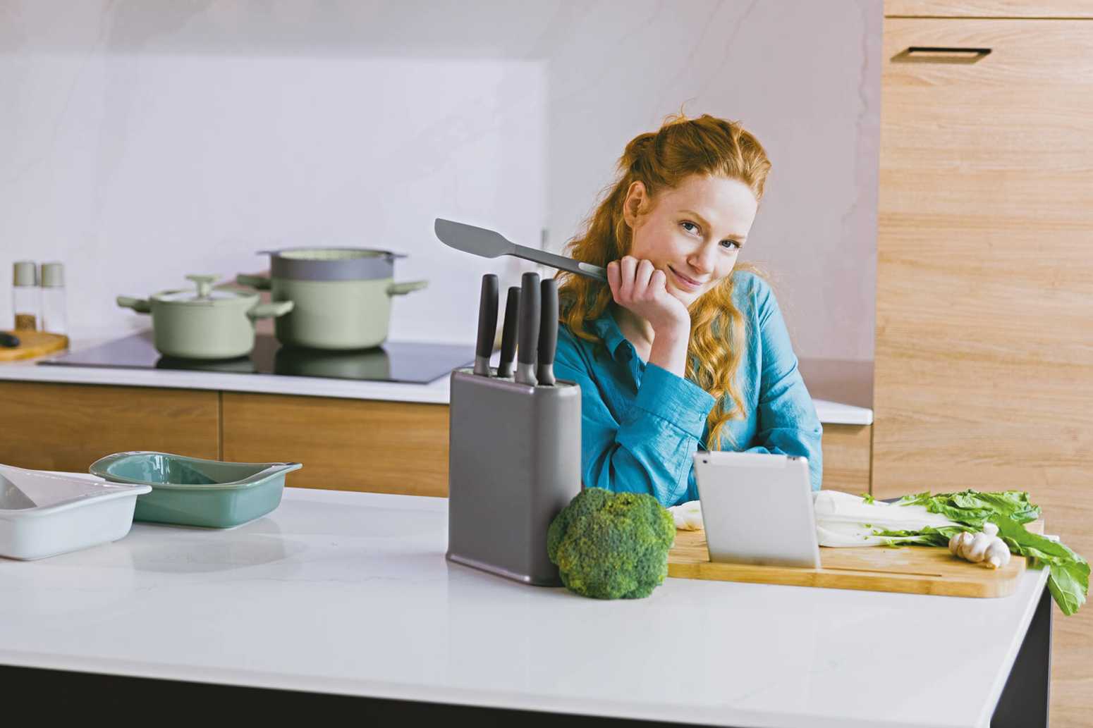 Berghoff Leo Balance Tablet Standlı Kesme Tahtası 45x41x3.5 cm - 2