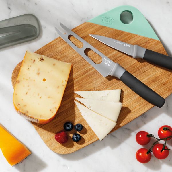 BERGHOFF - Berghoff Leo Bamboo Cutting Board and 2 Piece 18/10 Steel Knife Set (1)