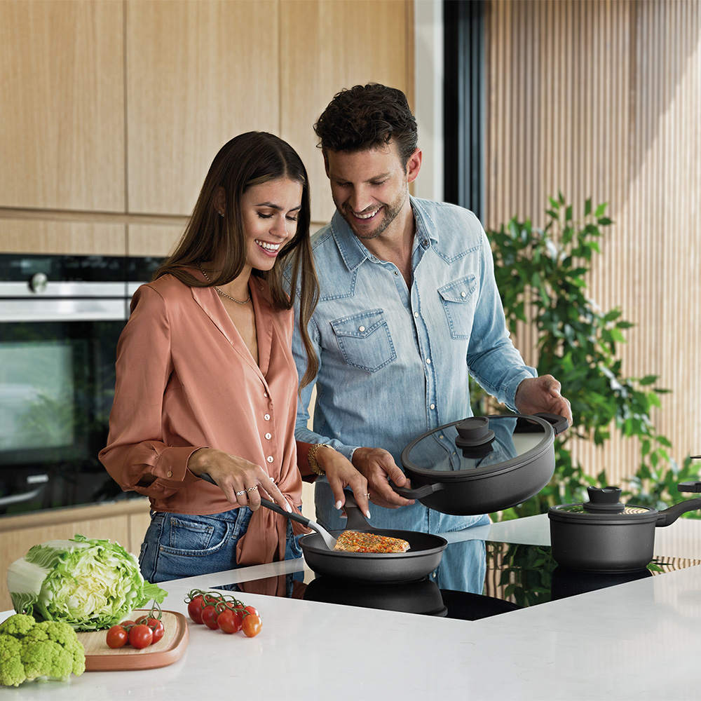 Berghoff Leo Stone Yapışmaz Kapaklı  Alüminyum Döküm Tencere 24x11 cm - 2