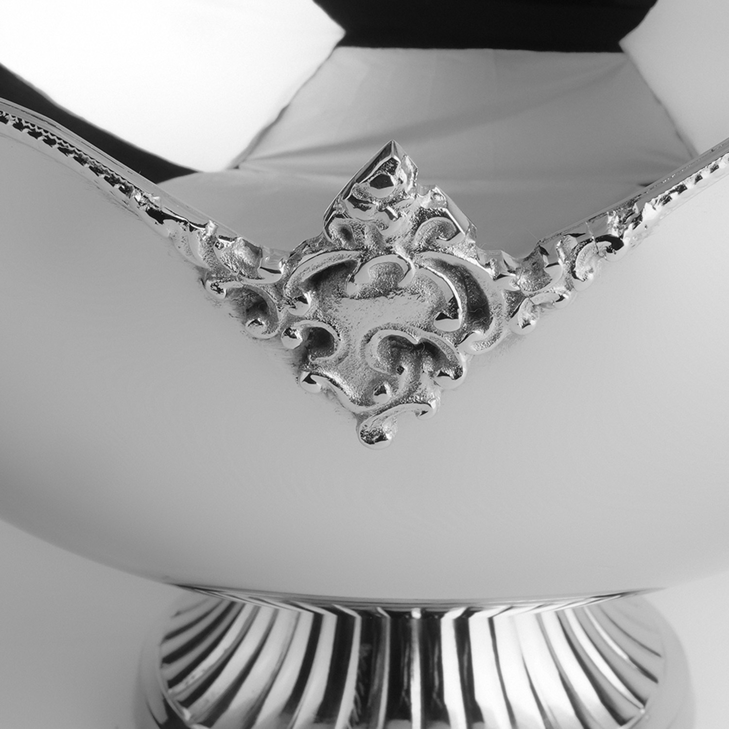 Dekoratif İşlemeli Ayaklı Paslanmaz Çelik Kase 25 cm - 2