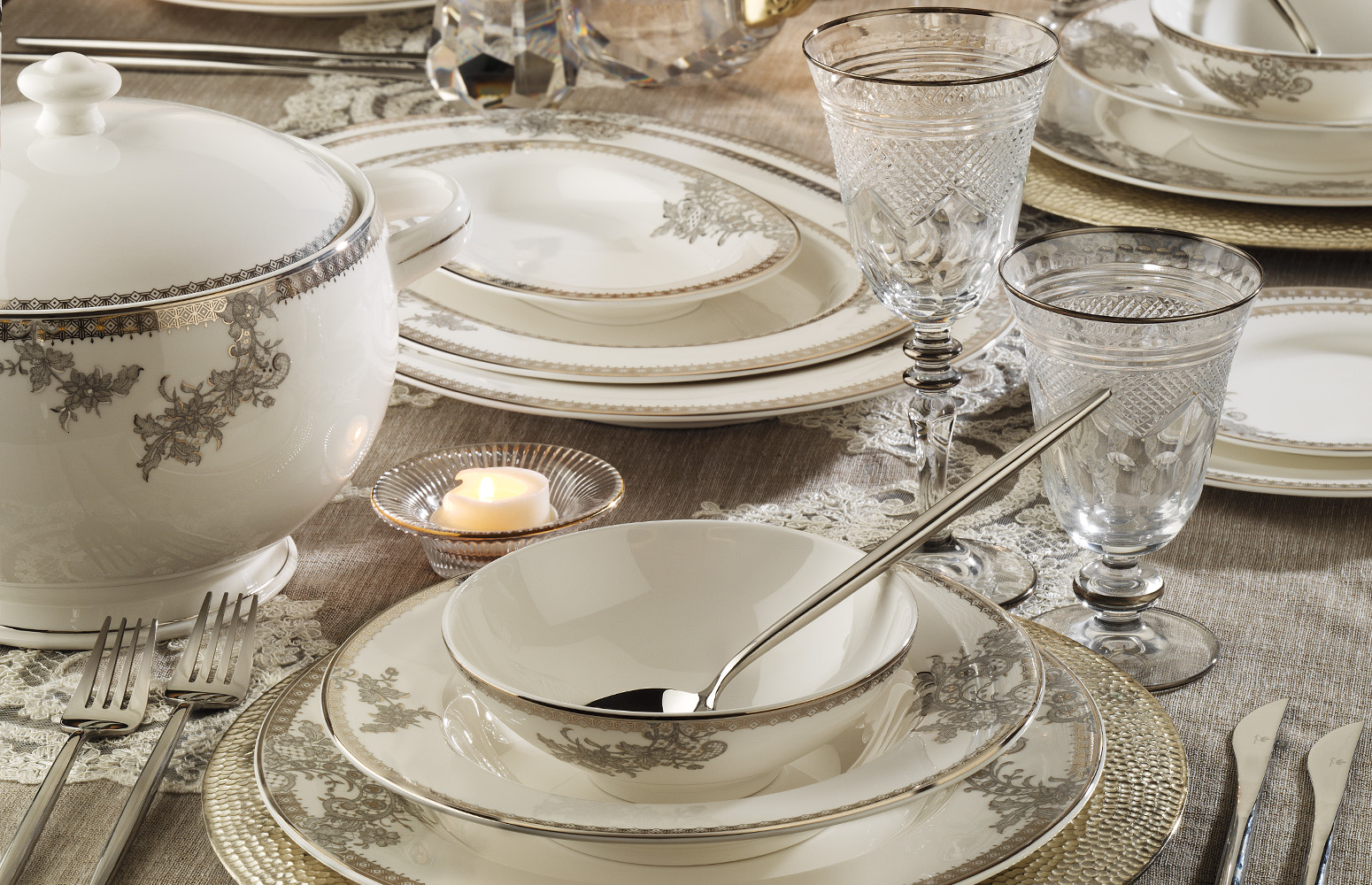 Royal Canterbury Liberty Platinum 72 Parca Yemek Takımı - 1